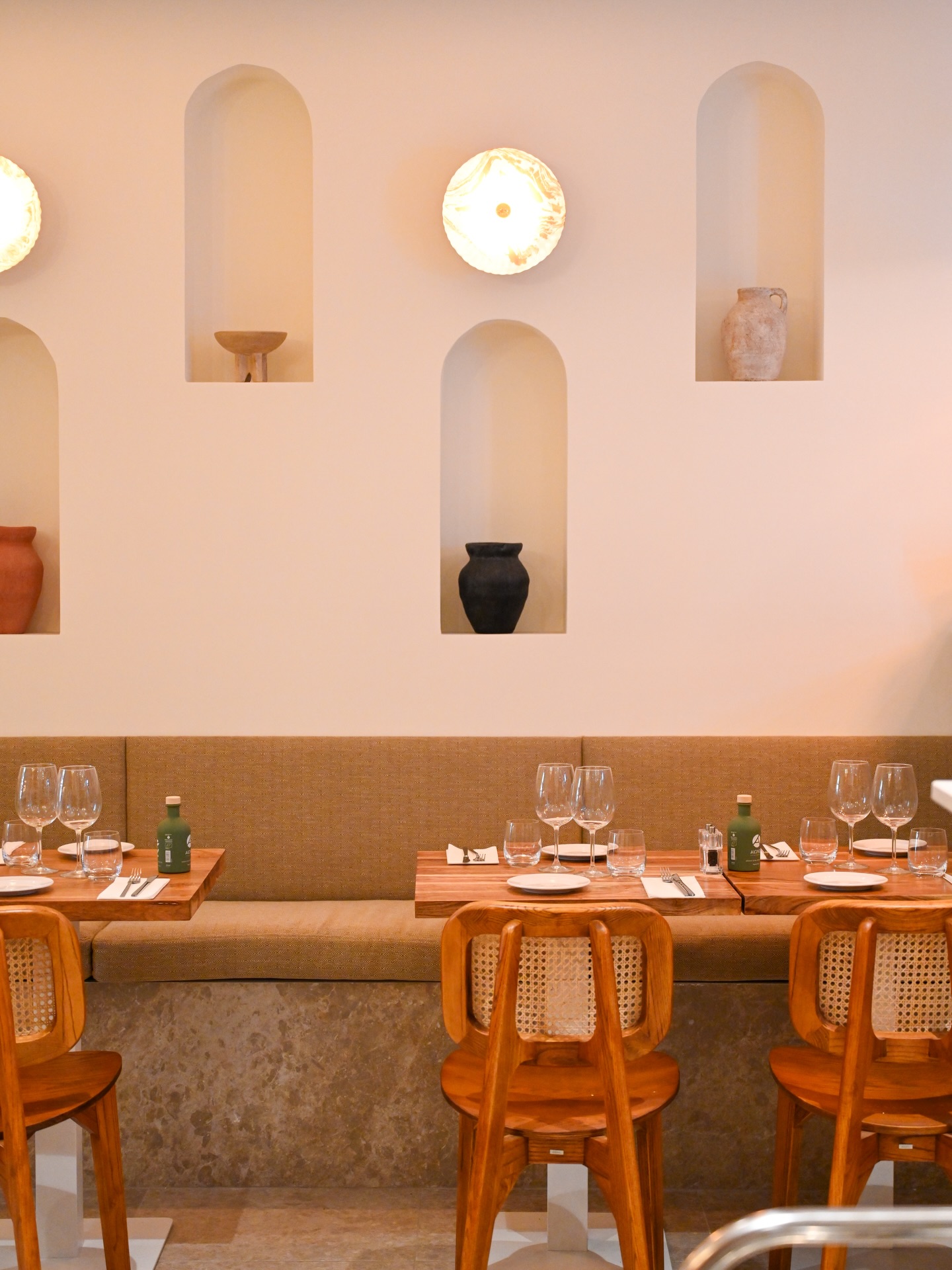 Salle minerale du restaurant mediterraneen KIMA a Marseille